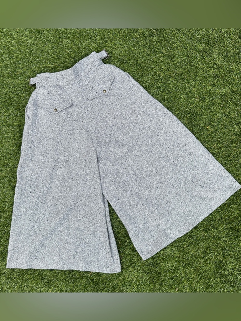 Vintage French “Creation Beauharnais Modèle” Grey Wool Culottes- 25” Waist - Picture 8 of 10